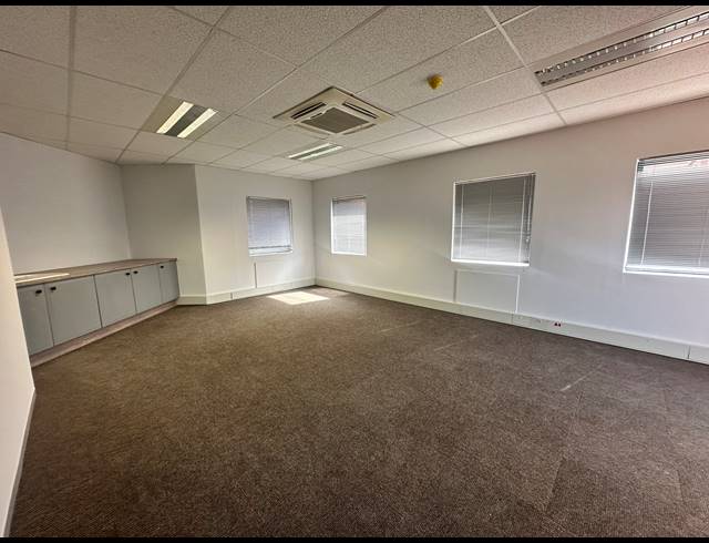 474M² OFFICE TO LET IN PARKTOWN
